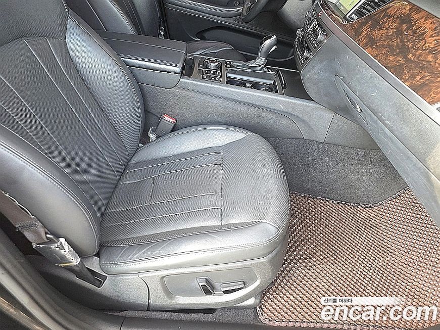 Hyundai Genesis 2016