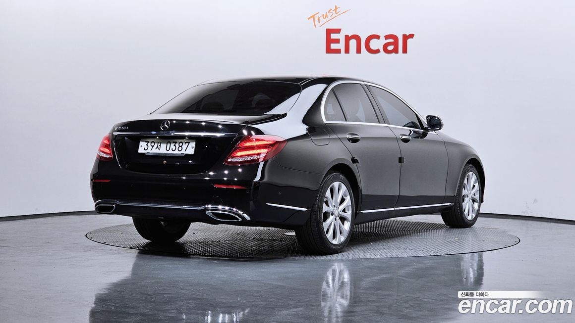 Mercedes-Benz E-Class 2017