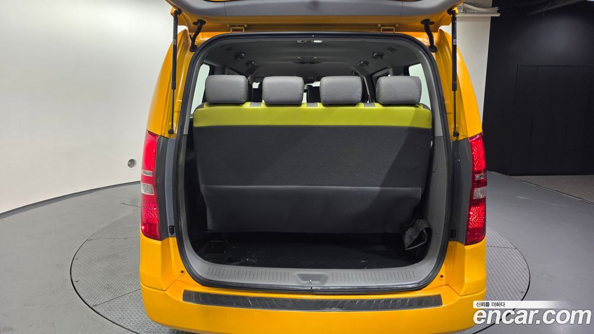 Hyundai Starex 2019
