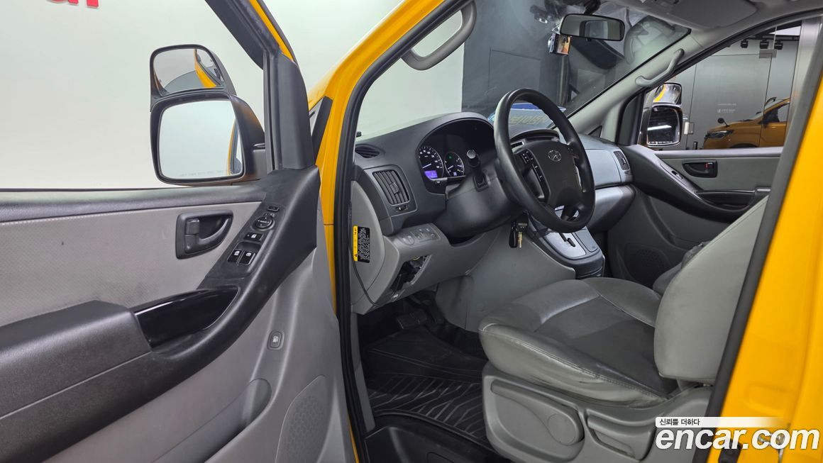 Hyundai Starex 2019