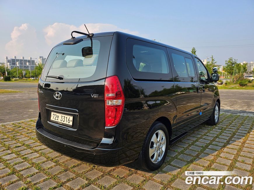 Hyundai Starex 2019