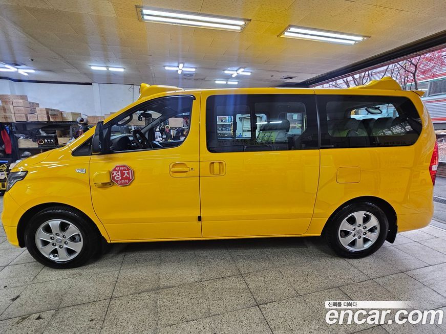 Hyundai Starex 2019