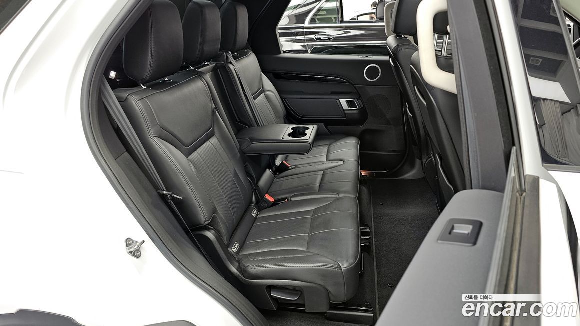 Land Rover Discovery 2018