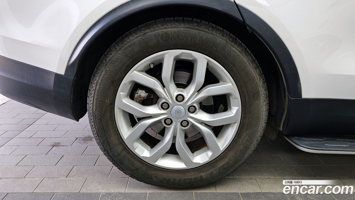 Land Rover Discovery 2018