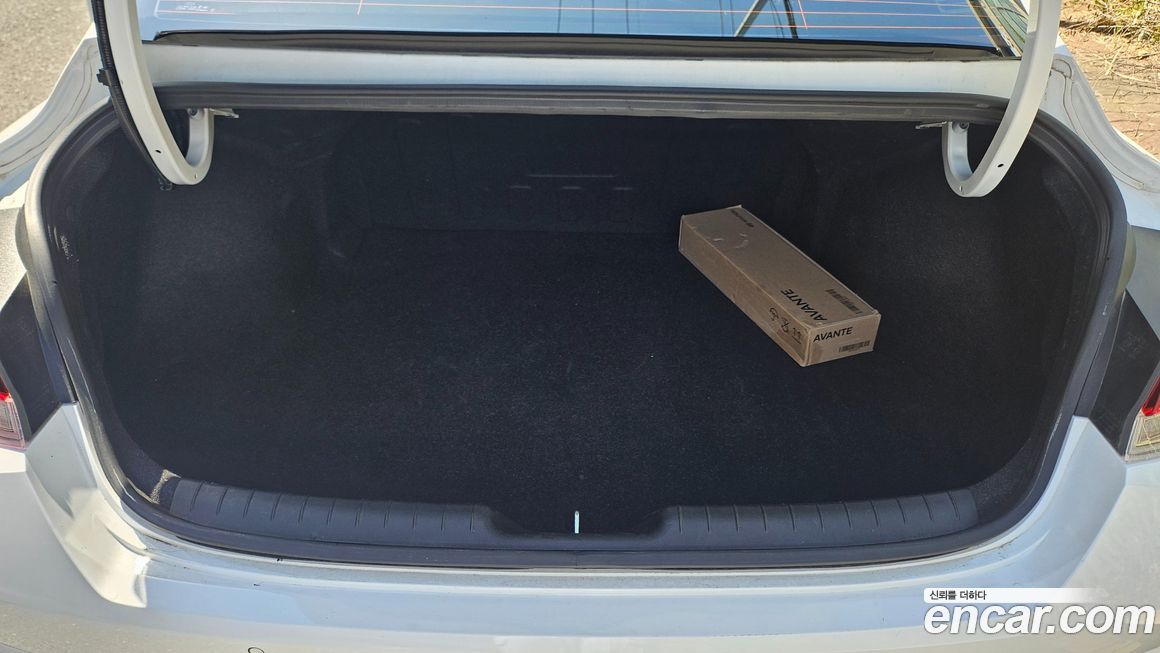 Hyundai AVANTE 2022