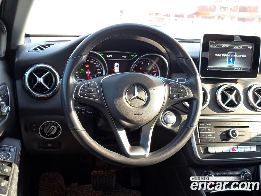 Mercedes-Benz GLA-Class 2019