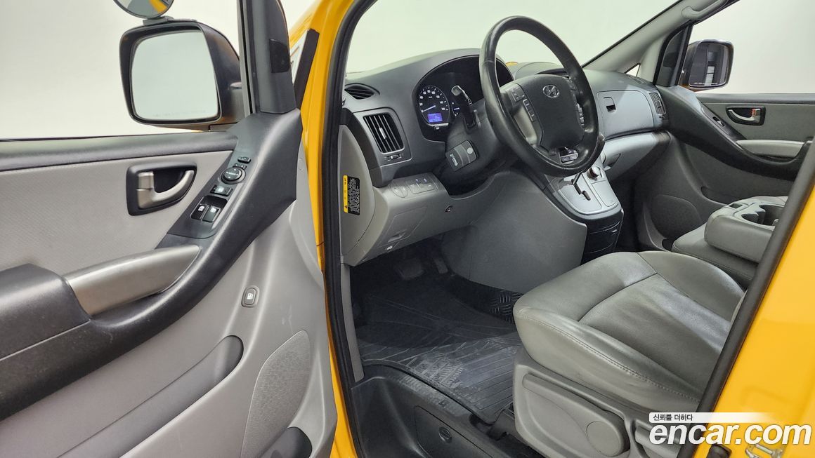 Hyundai Starex 2019