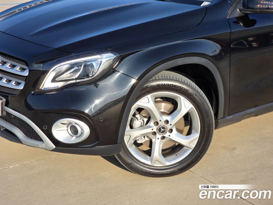 Mercedes-Benz GLA-Class 2019