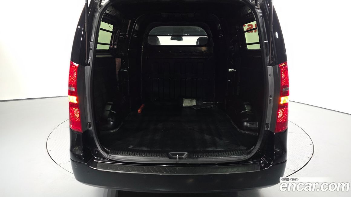 Hyundai Starex 2021
