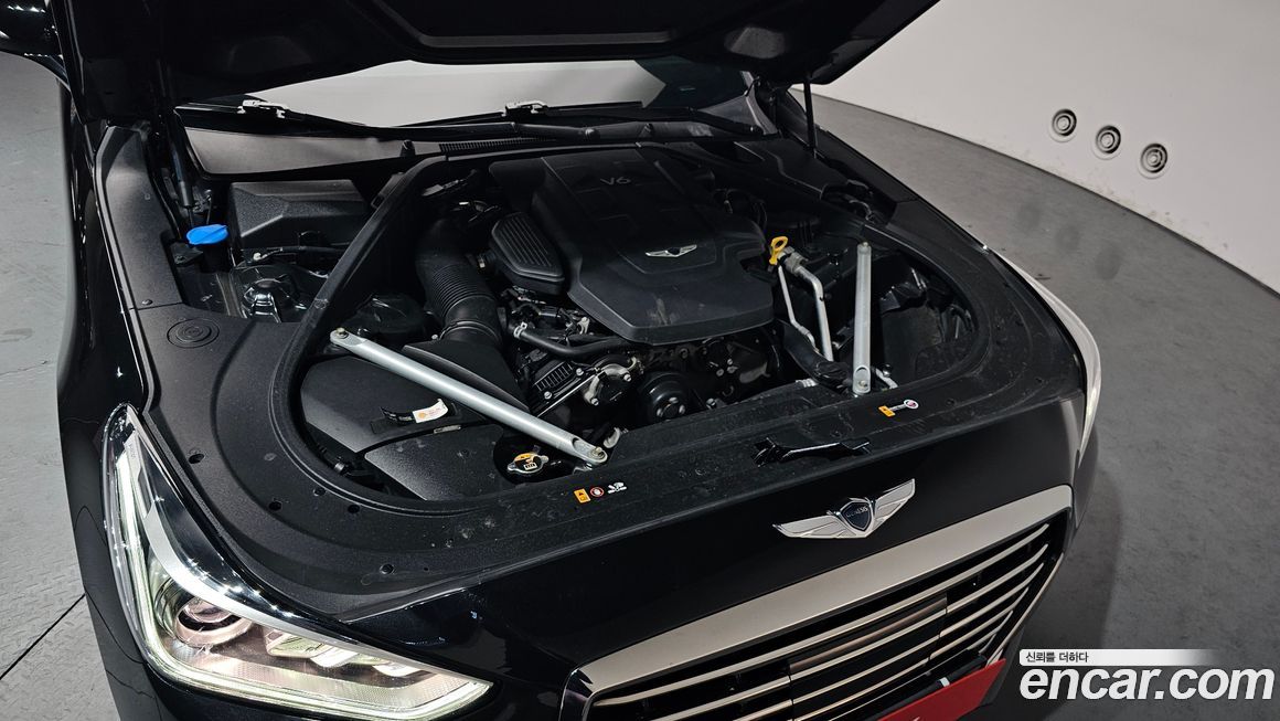 Genesis EQ900 2018