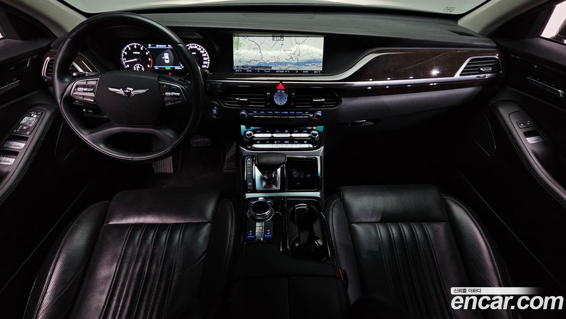 Genesis EQ900 2018