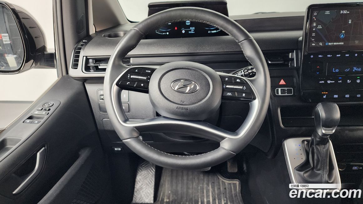 Hyundai Staria 2022