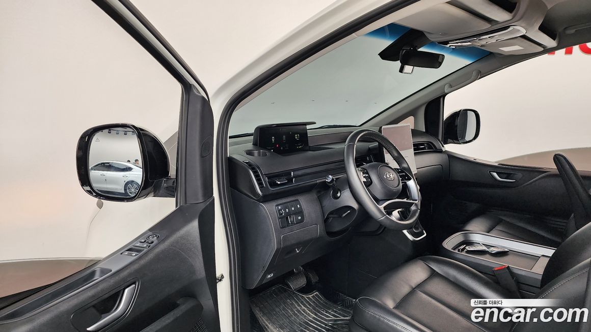Hyundai Staria 2022