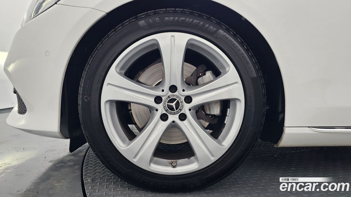 Mercedes-Benz E-Class 2017