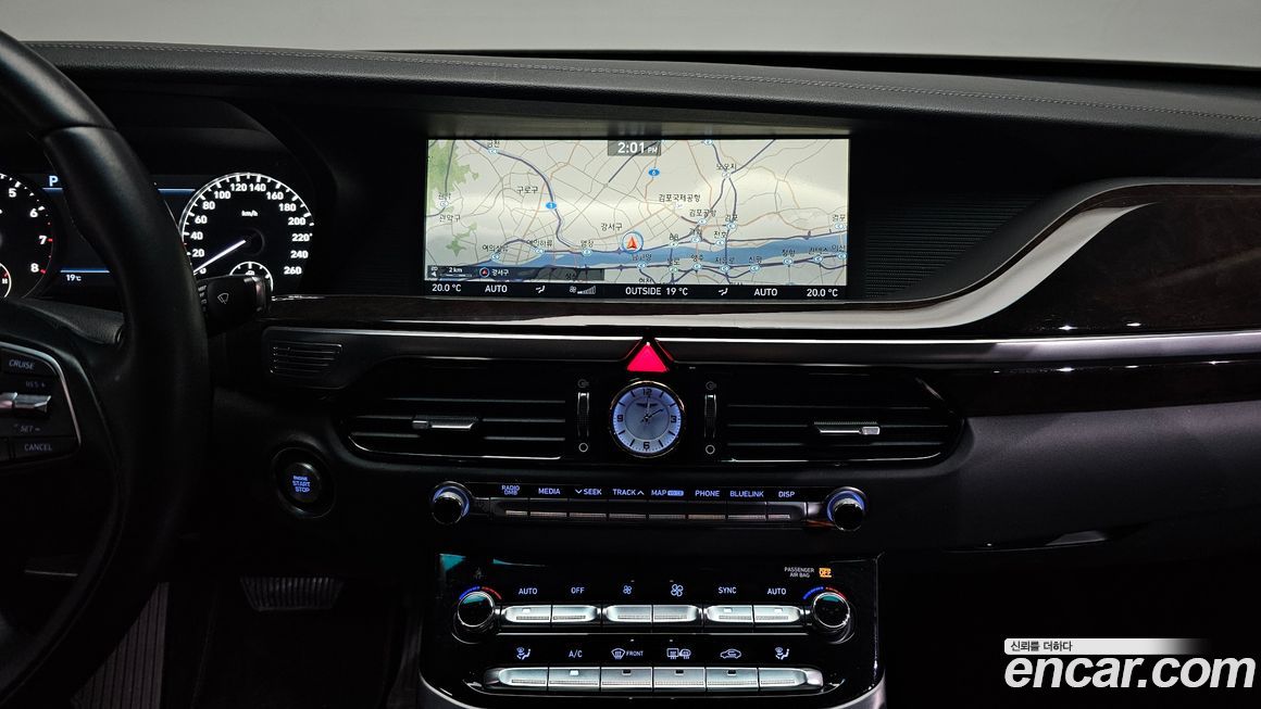 Genesis EQ900 2018