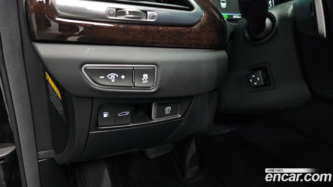 Genesis EQ900 2018