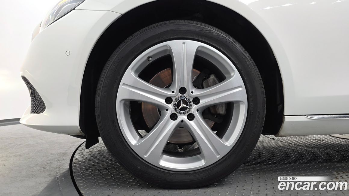 Mercedes-Benz E-Class 2018