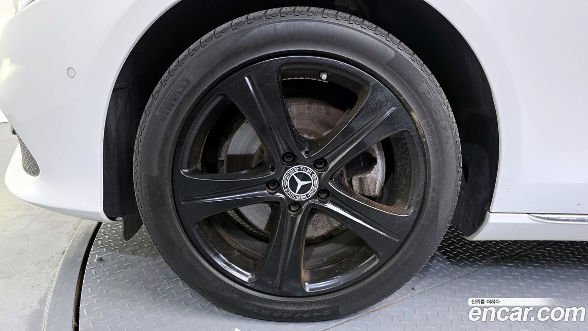 Mercedes-Benz E-Class 2018