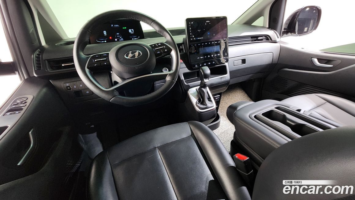 Hyundai Staria 2023