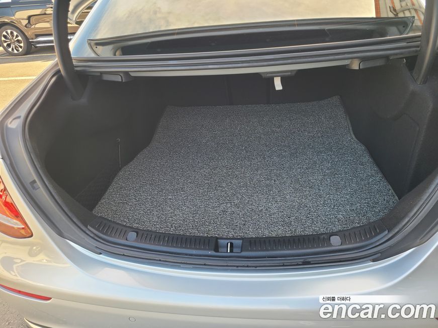 Mercedes-Benz E-Class 2019