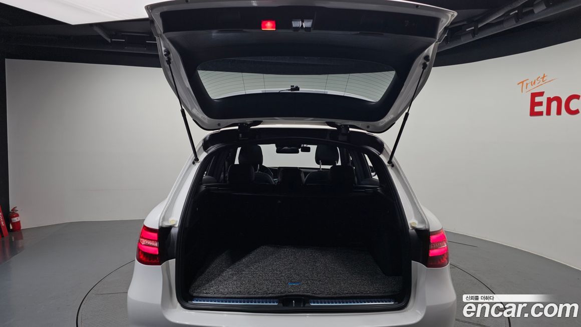 Mercedes-Benz GLC-Class 2016