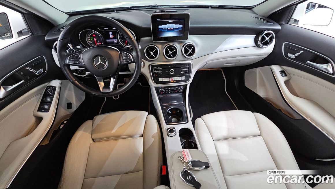 Mercedes-Benz GLA-Class 2019