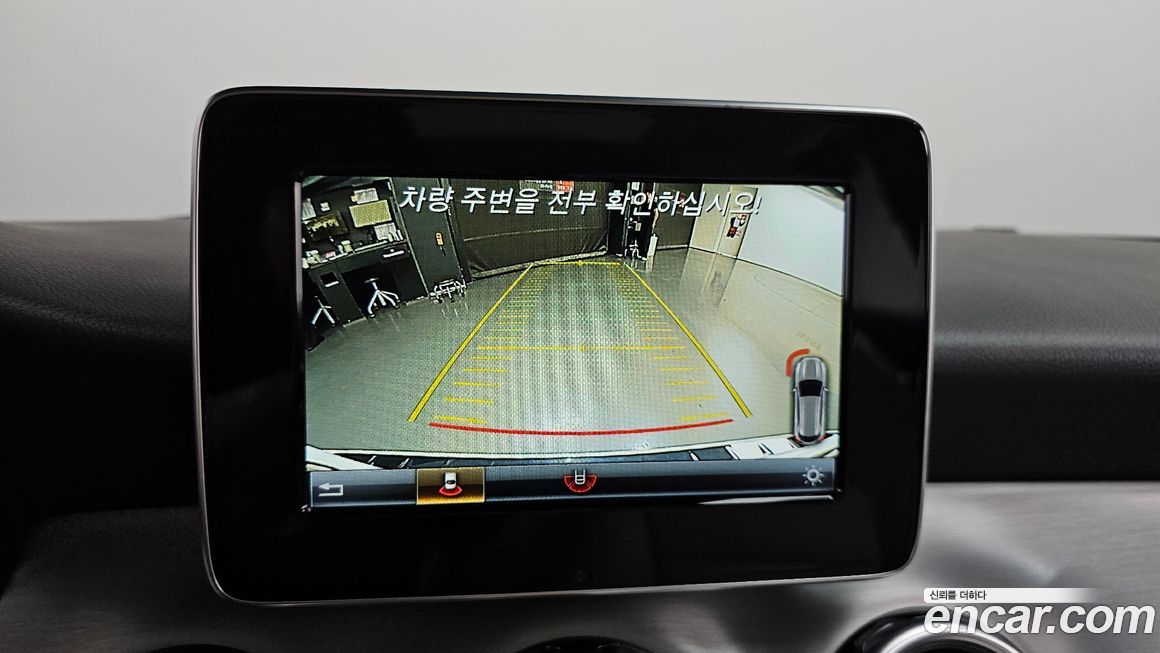 Mercedes-Benz GLA-Class 2019