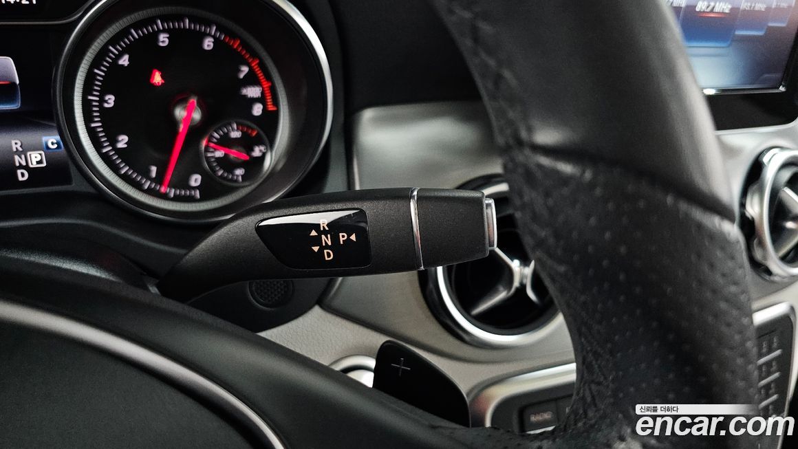 Mercedes-Benz GLA-Class 2019