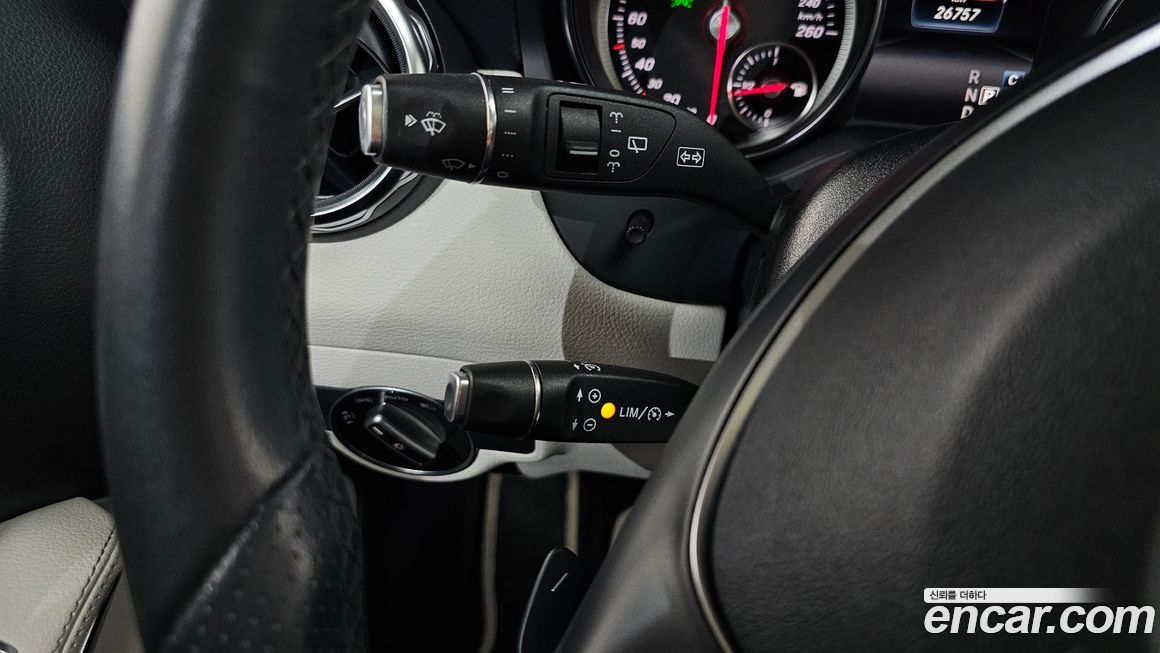 Mercedes-Benz GLA-Class 2019