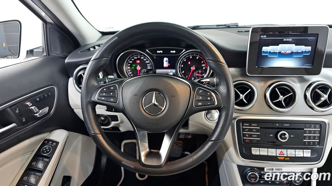 Mercedes-Benz GLA-Class 2019