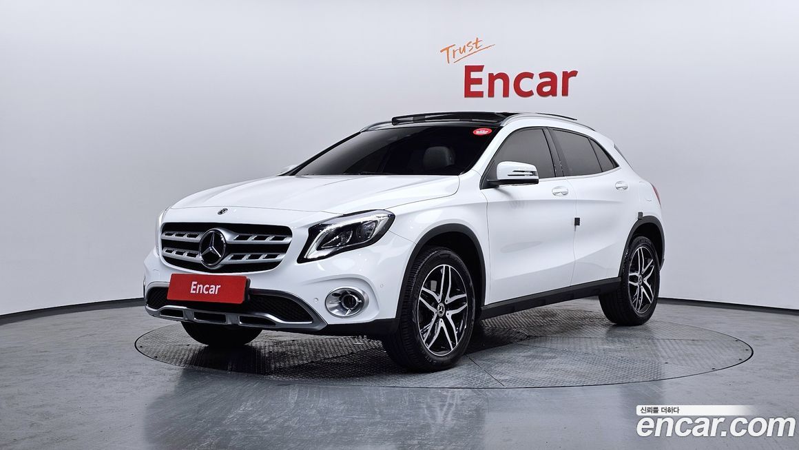 Mercedes-Benz GLA-Class 2019