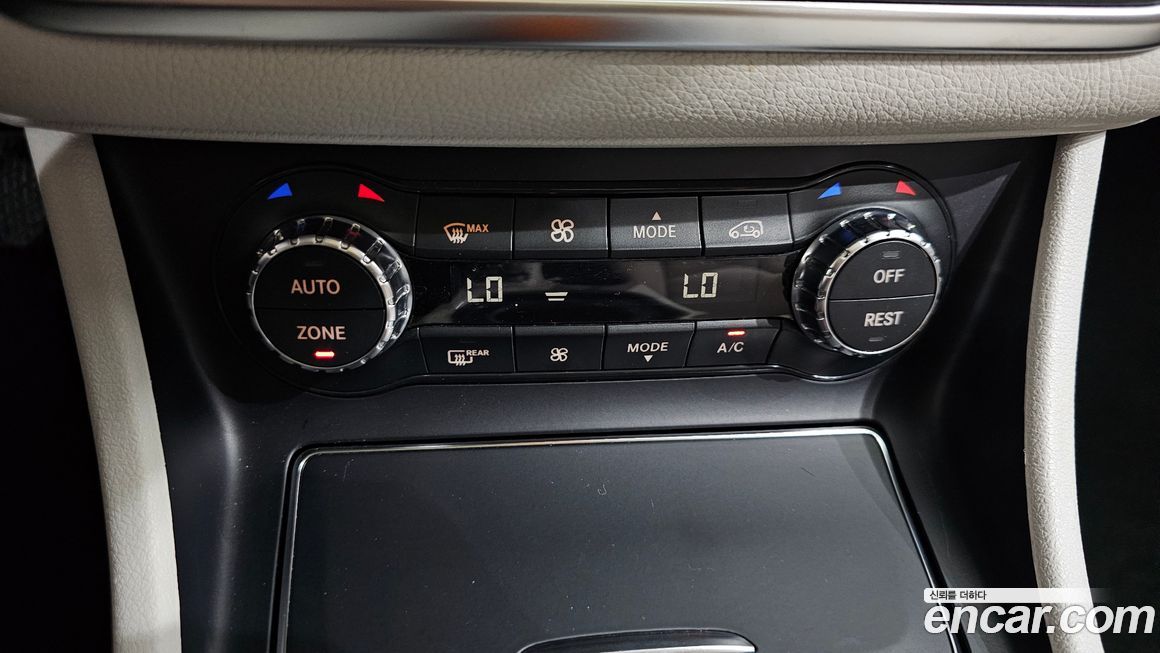 Mercedes-Benz GLA-Class 2019