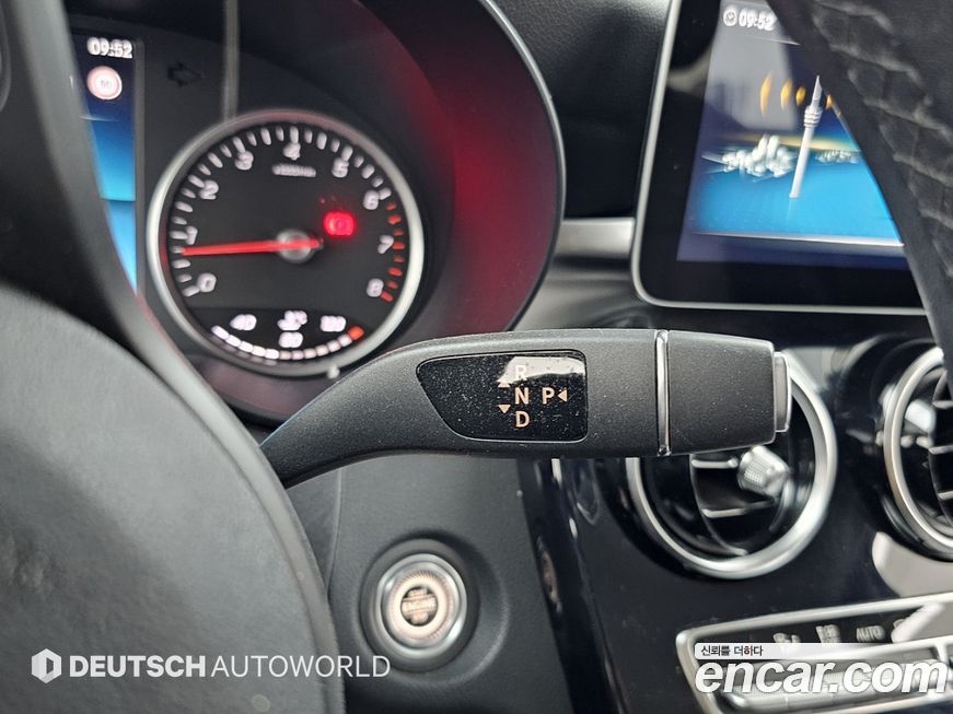 Mercedes-Benz C-Class 2020