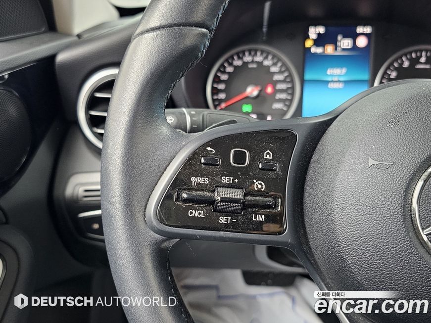 Mercedes-Benz C-Class 2020