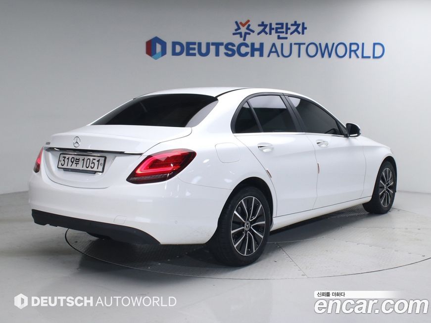 Mercedes-Benz C-Class 2020