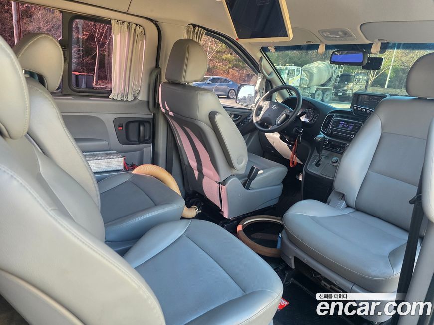 Hyundai Starex 2018