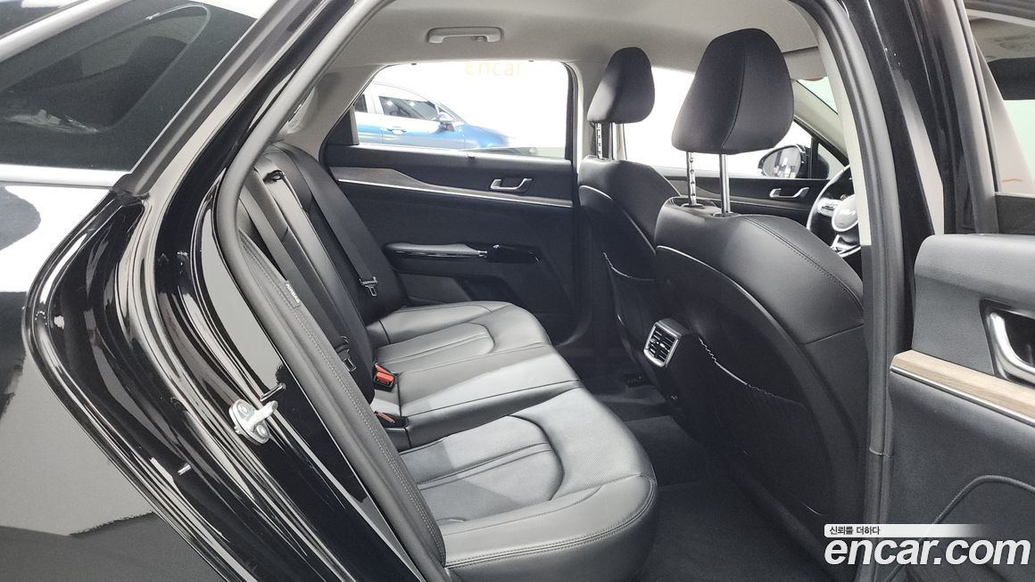 Kia K5 2023