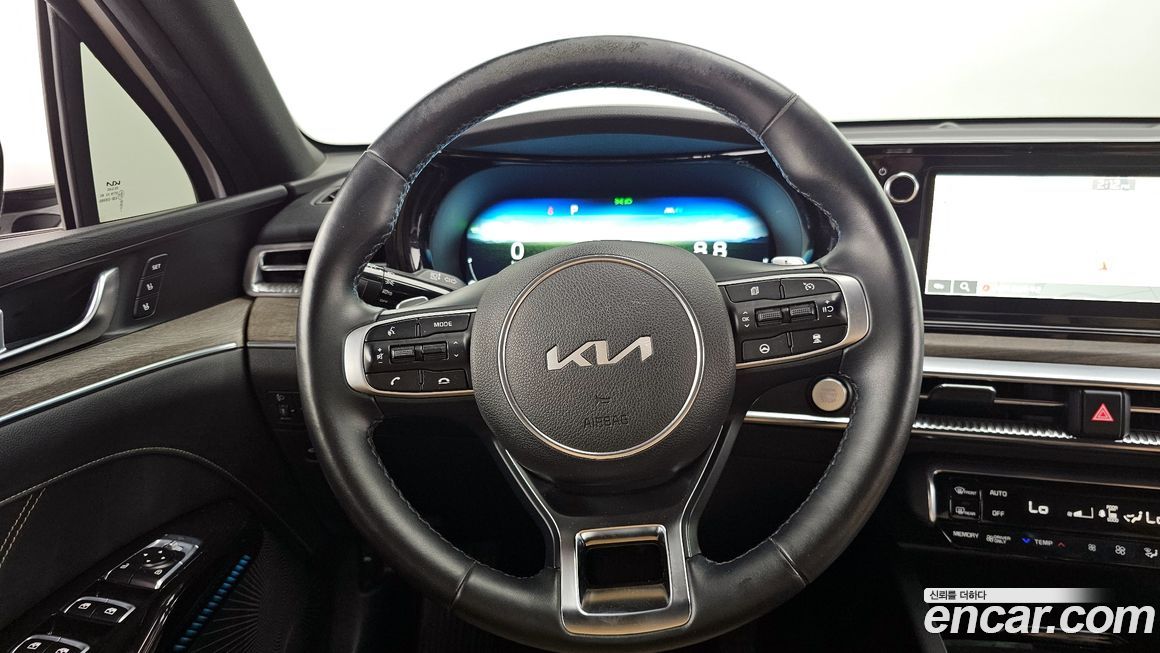 Kia K5 2023