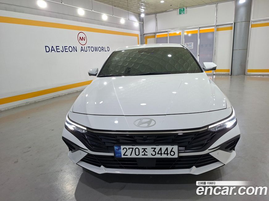 Hyundai AVANTE 2024