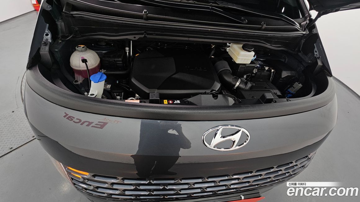 Hyundai Staria 2022