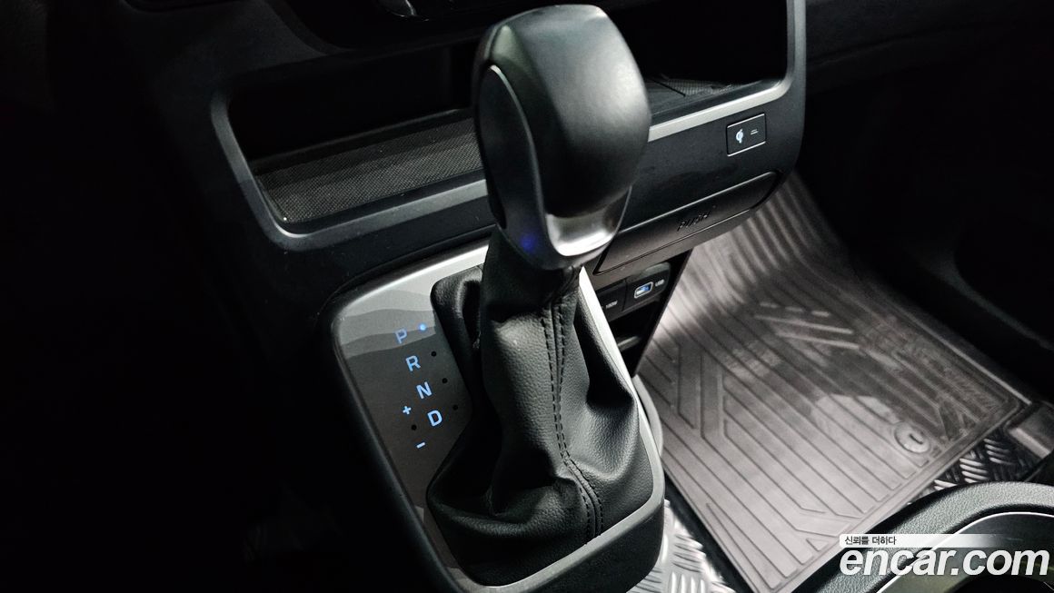 Hyundai Staria 2023