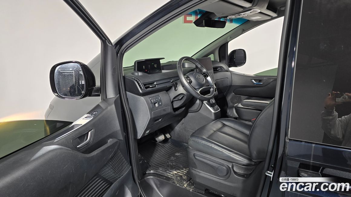 Hyundai Staria 2023