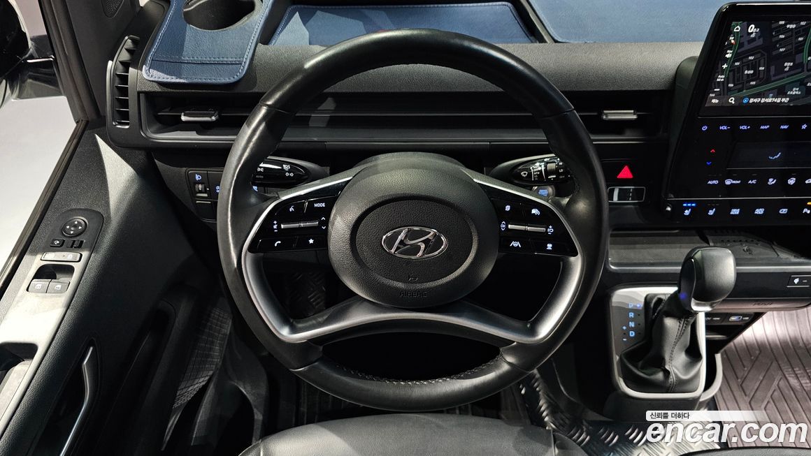 Hyundai Staria 2023