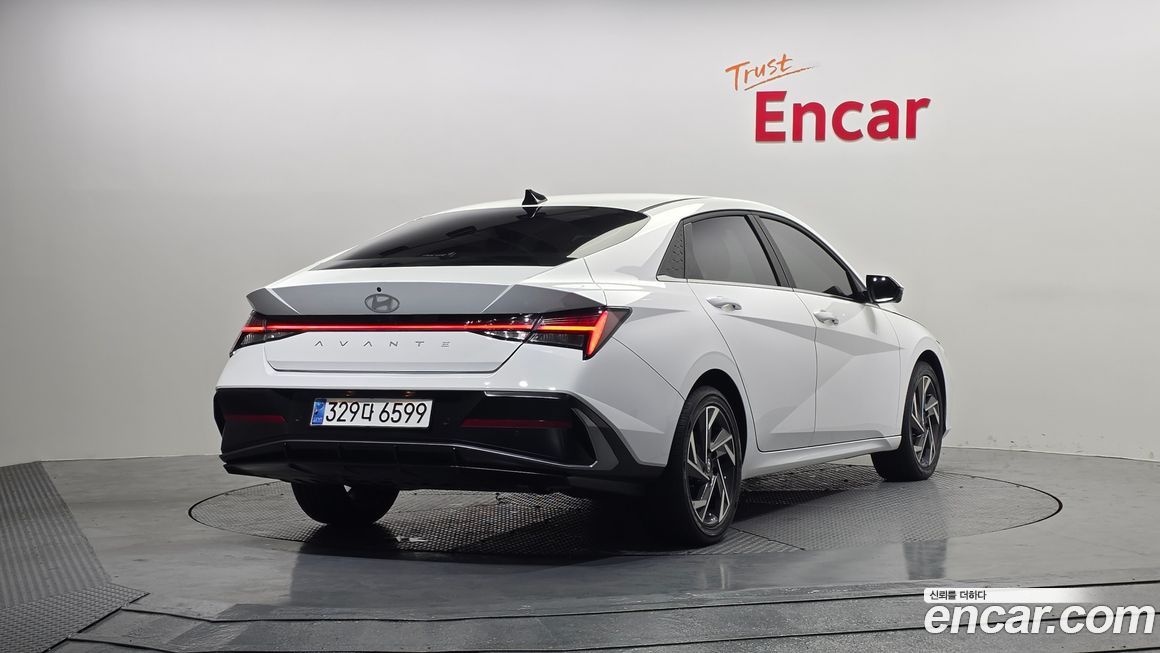 Hyundai AVANTE 2024