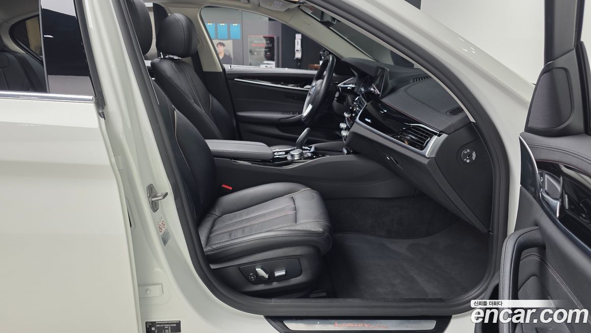 BMW 5-Series 2019