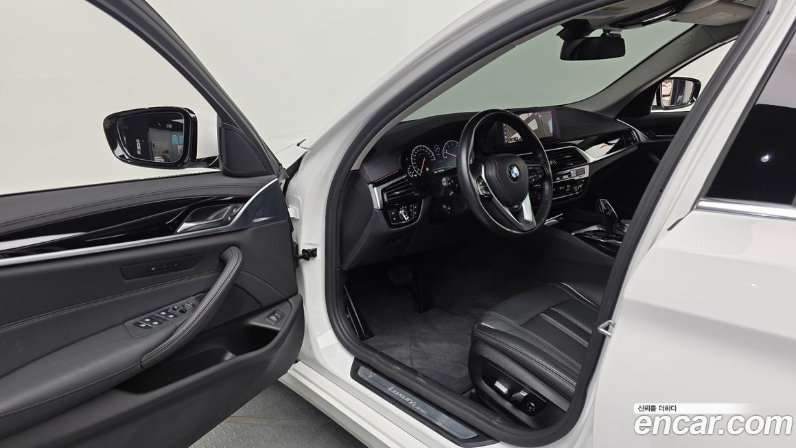 BMW 5-Series 2019