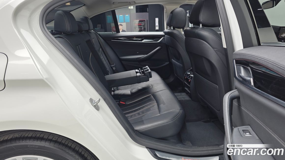 BMW 5-Series 2019