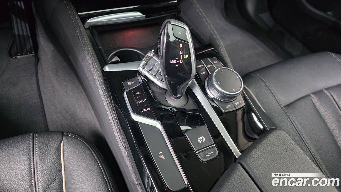 BMW 5-Series 2019