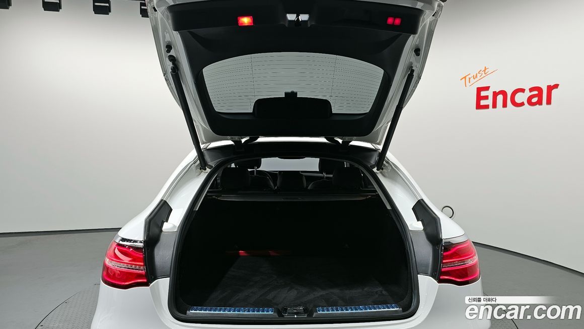 Mercedes-Benz GLC-Class 2018