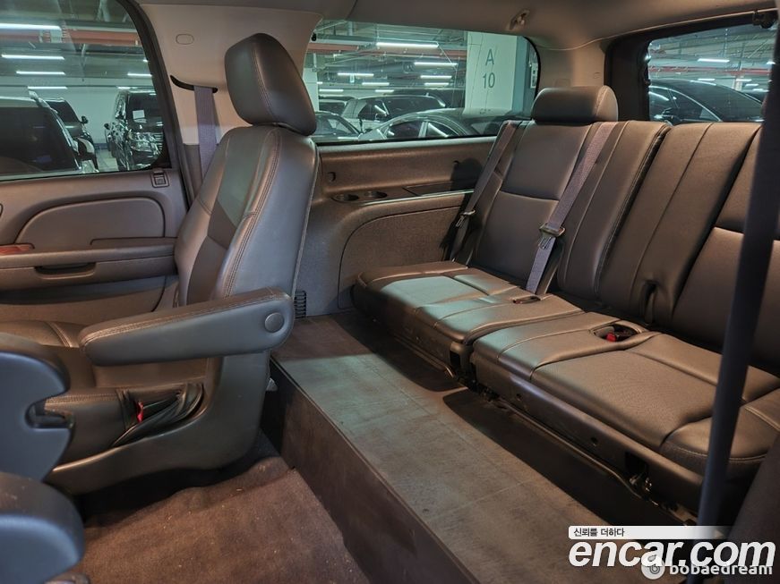 Chevrolet Surburban 2013